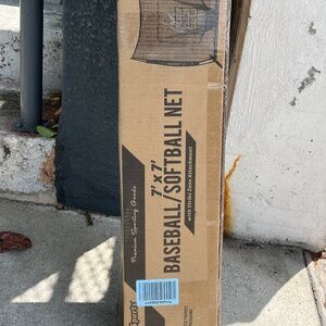 BRAND NEW Baseball / softball net